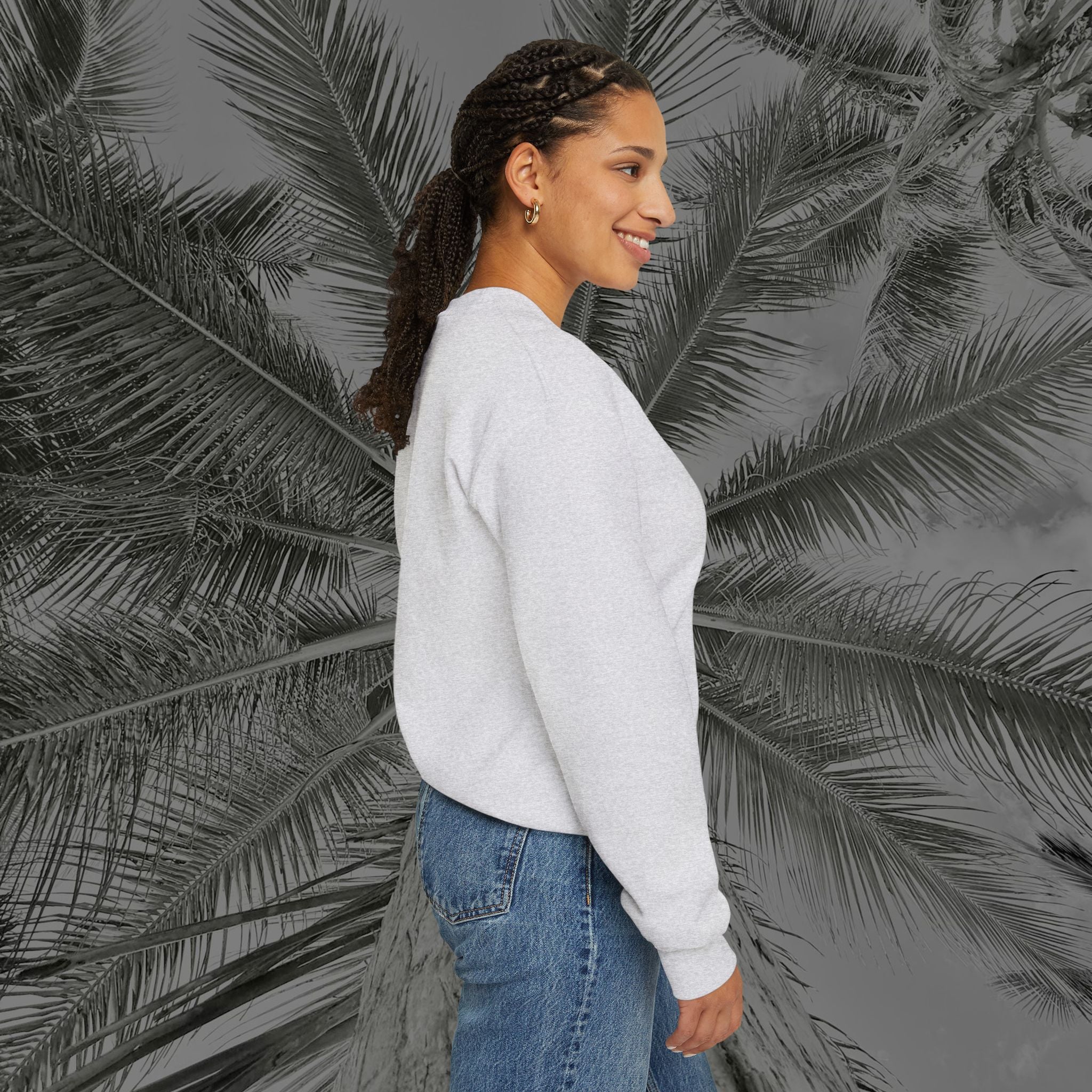 Merry Kickmas - (UNISEX) Cozy Crewneck Sweatshirt - Aliento De Vida