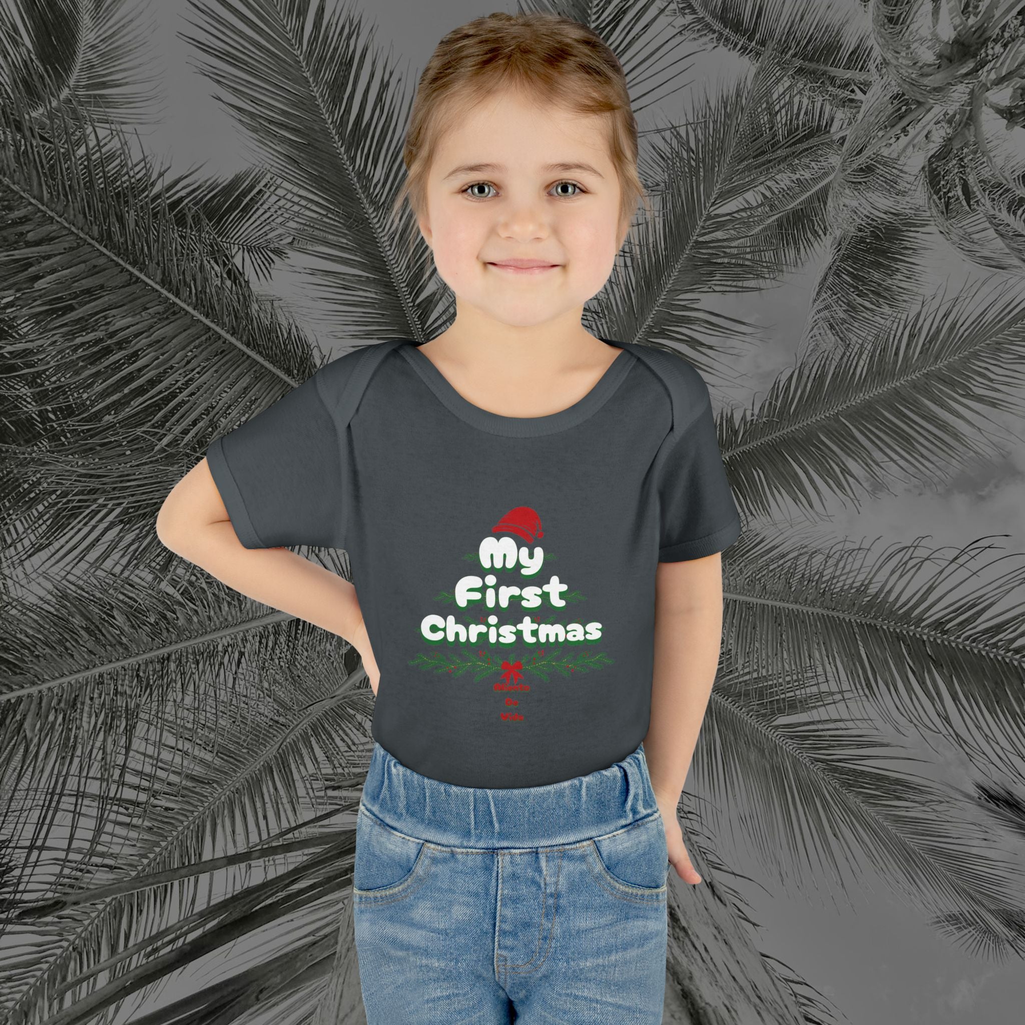 Tiny Claus in Training - (UNISEX) Baby Bodysuit / Infant Onesie - Aliento De Vida