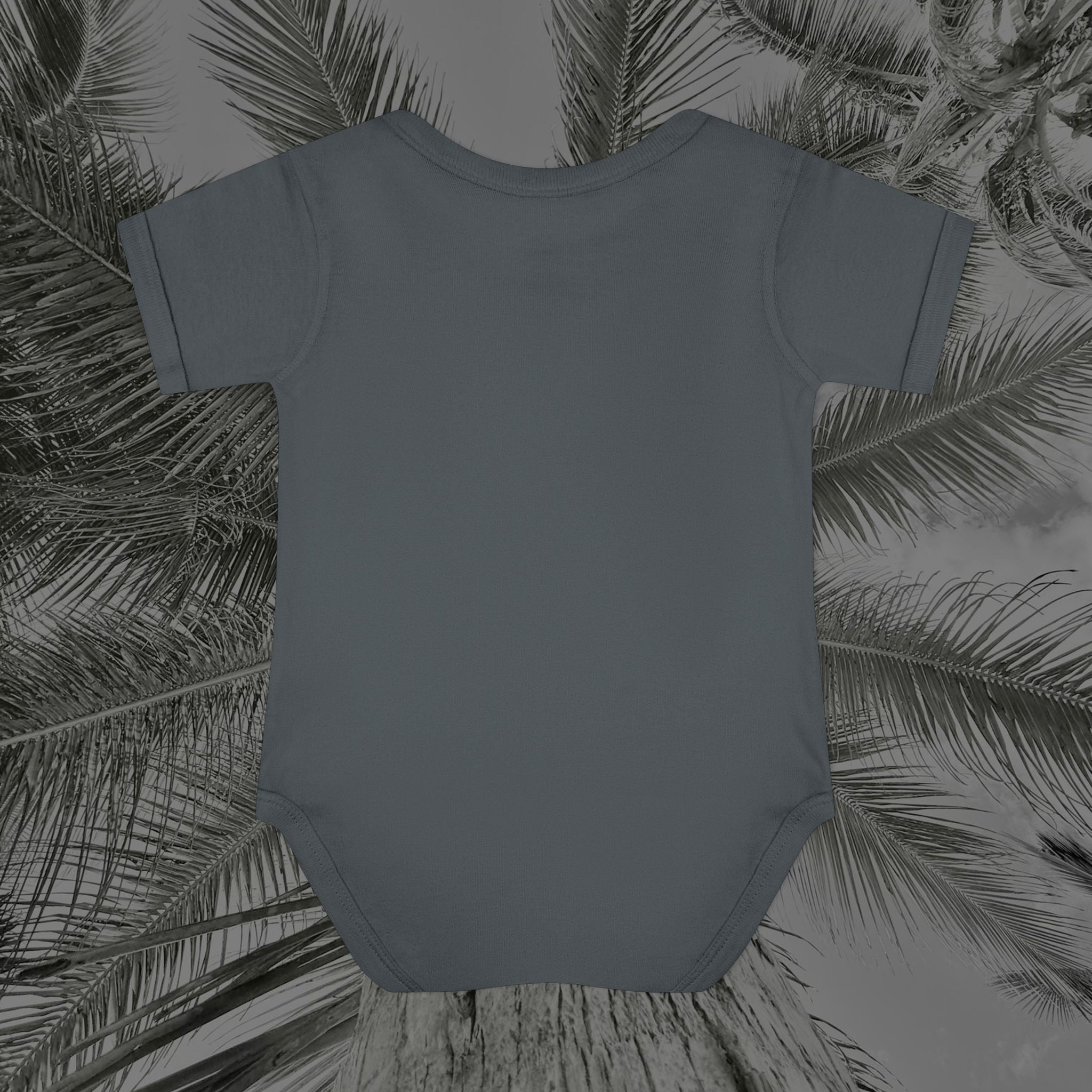 Tiny Claus in Training - (UNISEX) Baby Bodysuit / Infant Onesie - Aliento De Vida